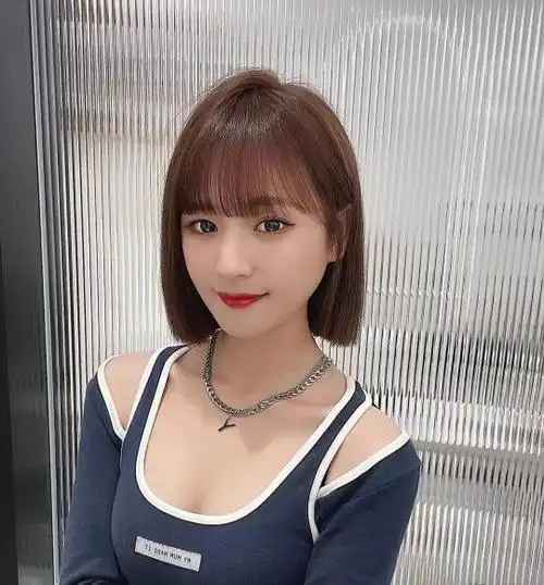 女人35岁头发少梳什么发型好看