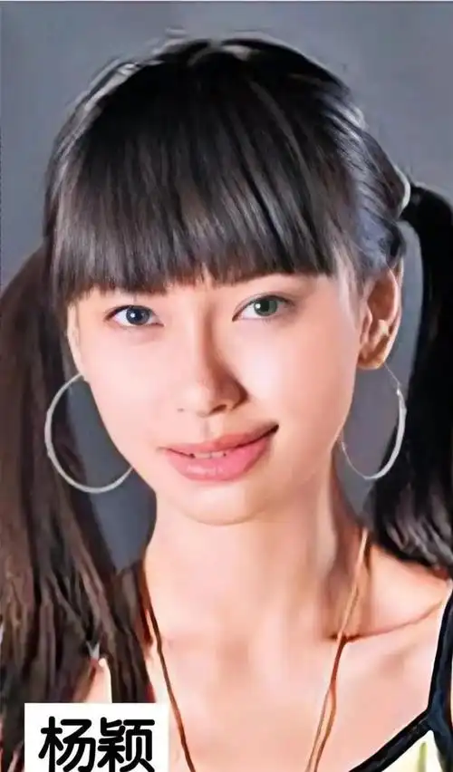 女明星出道前的照片大曝光,杨紫憨厚,杨幂惊艳了