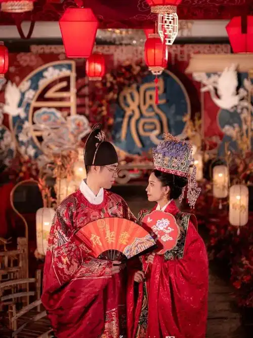 看完各朝婚服,突然就想要一场中式婚礼