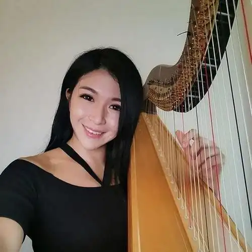 负面新闻缠身,tvb原力捧小花被踢出剧组,已经好几个月没开工