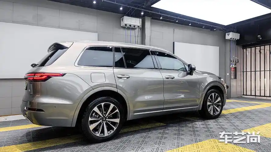 银色理想one装贴龙膜畅悦80 侧后35隔热膜案例