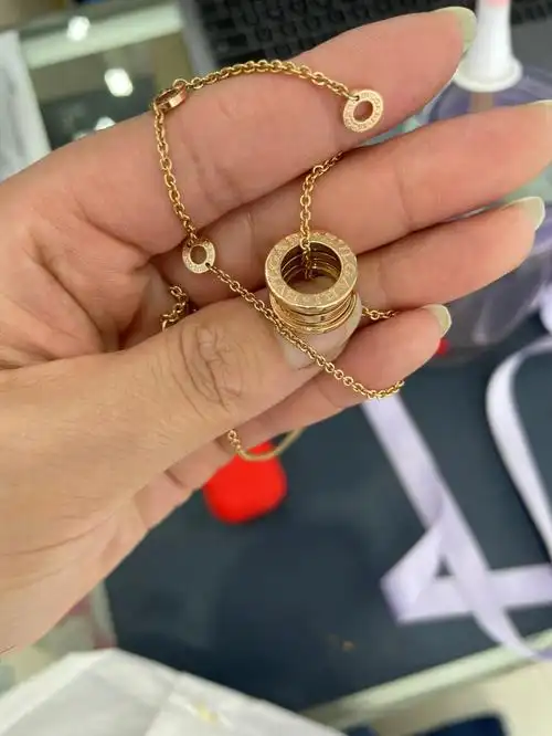 宝格丽弹簧项链真假鉴定