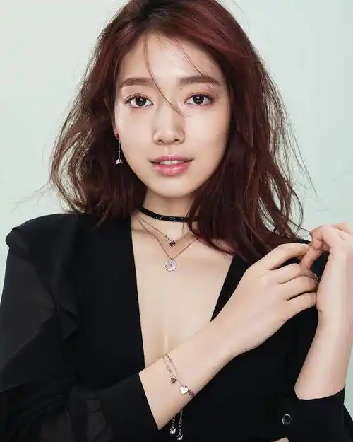 212509152155 490523 (@swarovskikorea)的