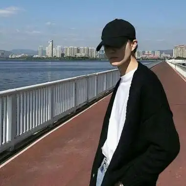 高清帅气的优质干净男生头像图片