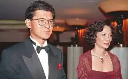 马斯克预测:后果严重>相比后来带着嫁妆送上门的朱玲玲,罗康瑞的原配