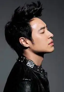 潮男长发飞机头发型 尽显另类时尚(4)_男生发型_西子美发网