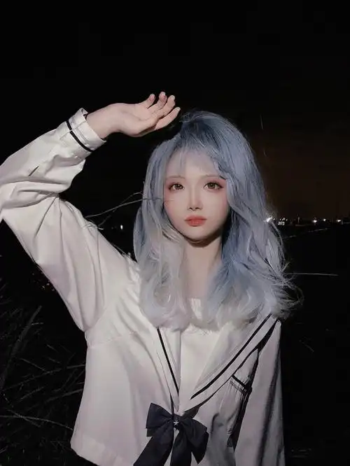 回头率百分百的发色78温柔梦幻的冰蓝色超级显白肤色 搭配白色渐变