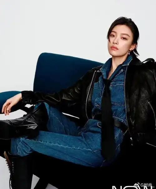 倪妮一图封神穿西装打领带也太帅了一身复古造型更是爆款穿搭