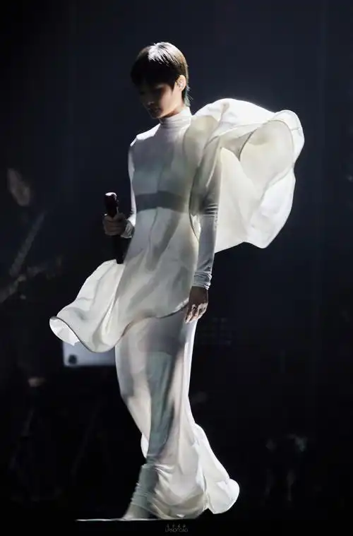 李宇春广州演唱会##2024李宇春周末愉快演唱会