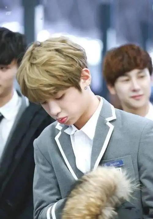 今日,小编和大家分享的是justin卖萌嘟嘴小合集.