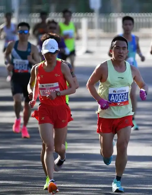 2023年北京半程马拉松赛举行3