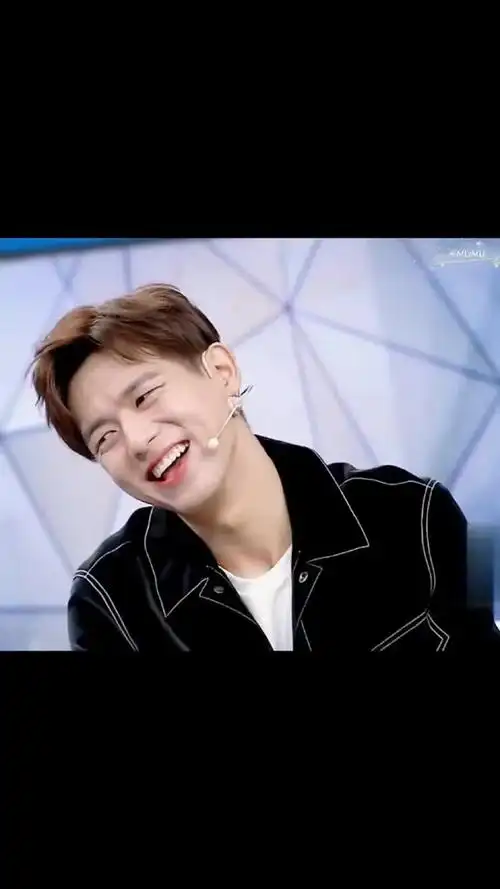 李现歪头笑 啊啊啊 怎么这么好看 天若有情天亦老,我们李现特别好