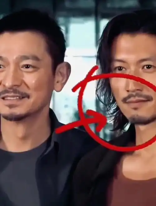 注意看,刘德华谢霆锋同框合影,两人都留着胡子谁更帅!