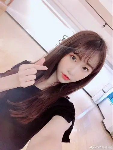 偶像女团sing陈丽自拍写真可爱美照欣赏