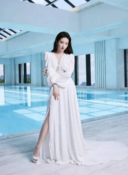 一条白裙美到上热搜?神仙姐姐刘亦菲的白裙子可太仙了!