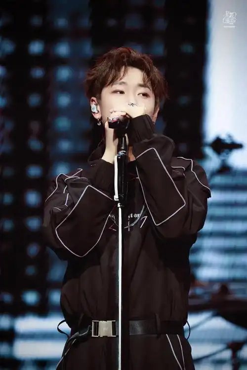 汪苏泷实体专辑21世纪罗曼史