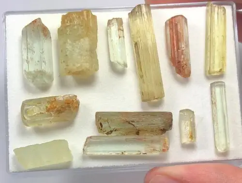 cadingems 100ct natural beryl 32 x 8mm rough brazil