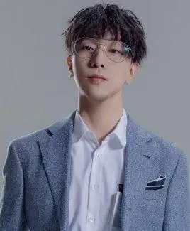 景向谁依和豆花花有孩子了吗