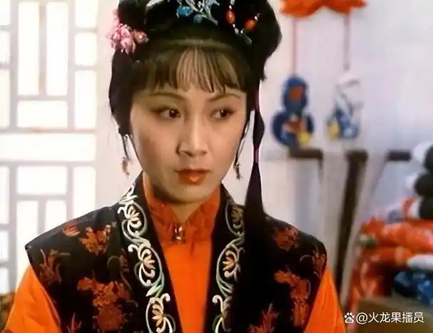 差强人意!对比刘晓庆的"王熙凤"状造,才发现王扶林眼光有多毒