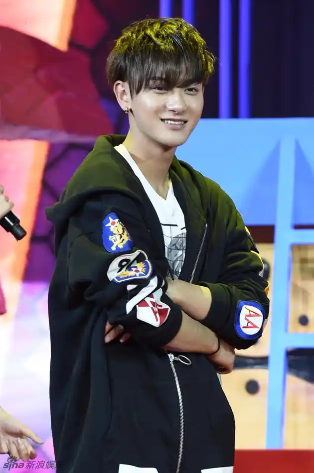 放图~小海浪不来收图吗 - 第2页 - 黄子韬 - zeze!啧啧