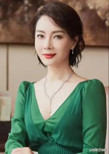 盘点9位整容女星有人换头改命成一线有人适得其反断前途