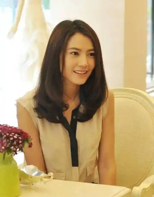 看看41岁的高圆圆,换什么发型都美_头发_审美_一个人