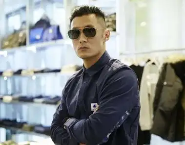 余文乐复古油头发型余文乐二八分油头图片