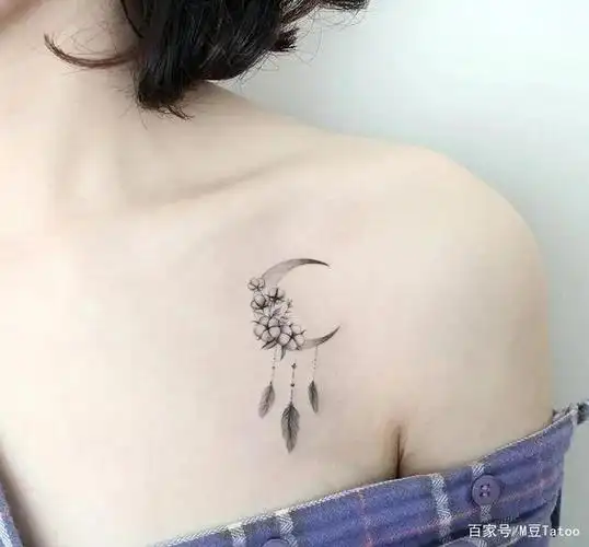 锁骨黑灰纹身图集,可能是2020最火纹身图