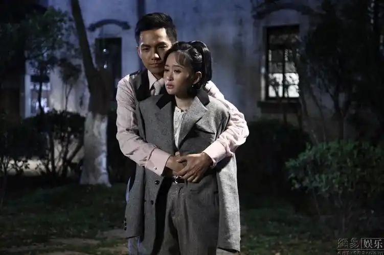 钟汉良:拍亲热戏会尴尬 感情问题不着急