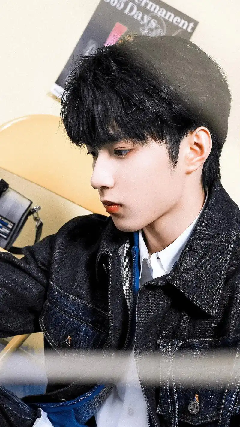 刘耀文 #天秤座  #帅哥 好米好帅啊  眼睫毛也好长 @ - 抖音