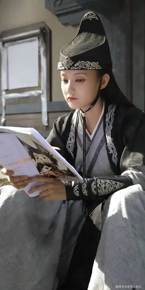 更有鬼马俏皮,精灵古怪的小女生格调,相信在剧中李一桐的表现也会十分