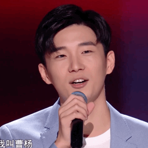 今晚中国好声音被@曹杨young实力圈粉,音乐剧男主角出身,舞台演唱功底