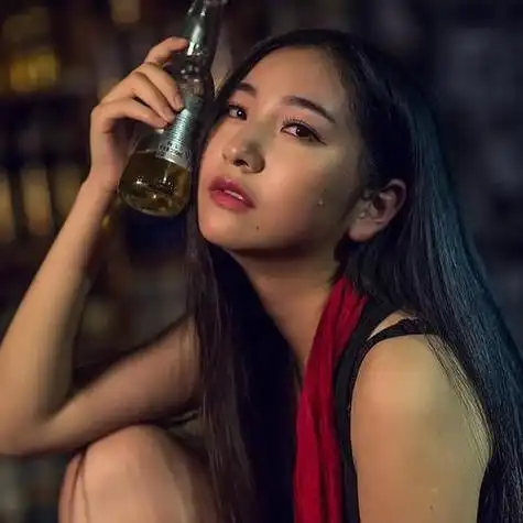 女生头像喝酒丧系颓废图片大全高清伤感悲伤喝酒图片女头