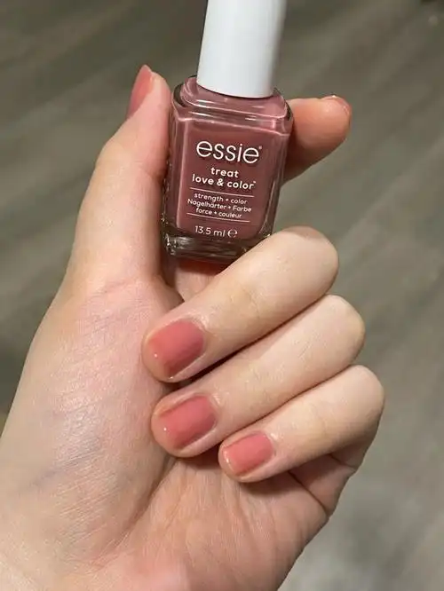 nùn出水的指甲油