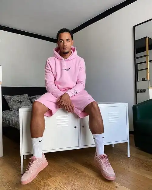 air force 1"粉麂皮" 粉色系少年,谁说男生不能穿粉的? acoldwaffle