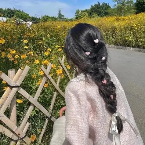 图片微信头像不露脸女 女生头像图片大全 -【爱个性】