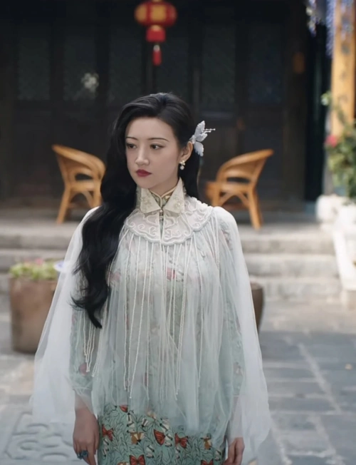 司藤原来是"民国花魁",穿旗袍配细眉妆,曼妙动人成国货迷