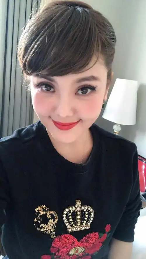 非遗春晚乌兰图雅用民族歌声讲述中国故事弘扬非遗文化