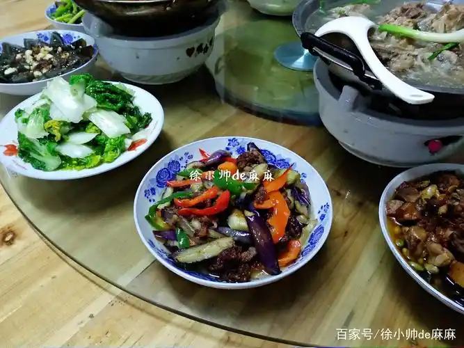 晒晒农村请客的宴席一桌16个菜比不上城里的好看可是很好吃