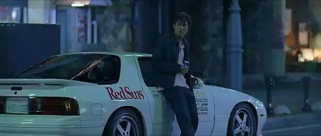 《头文字d》中狂拽酷炫的高富帅,痞气加邪笑当时陈冠希真的是让无数