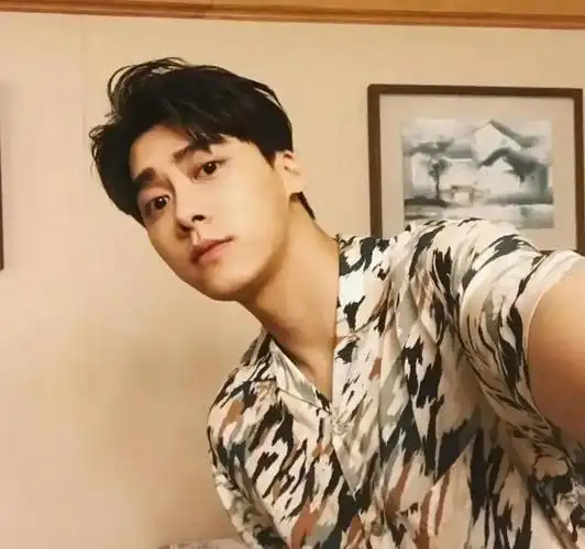 前女友被公关,女网红被爆收到十几个小时威胁,李易峰事务后劲大