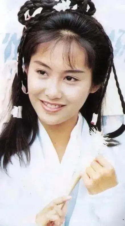 紫霞仙子扮演者朱茵:清新,自然,美丽,娇小(朱茵年轻时期照片合集)