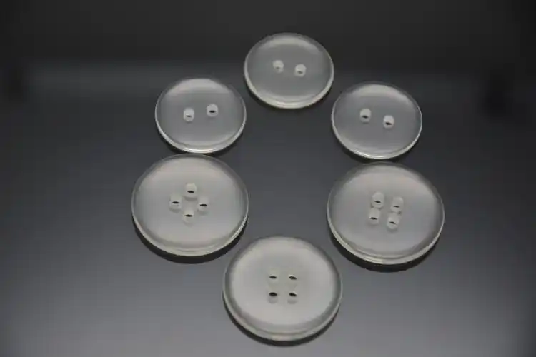 特价批发环保树脂透明纽扣 两眼四眼面包童装扣 男女衬衫外套扣