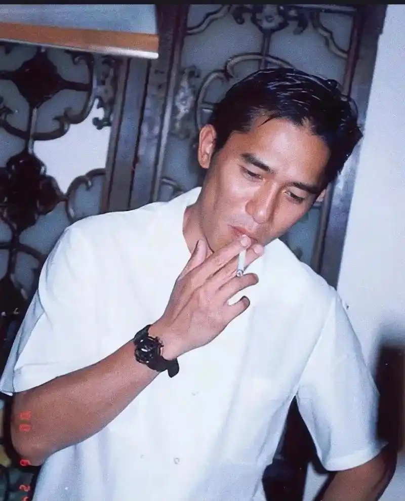 梁朝伟  #港星 #复古  #港风 #头像  #壁纸 - 抖音