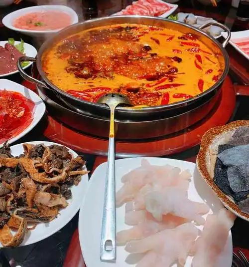 为了方便外婆就在外婆家楼下吃的火锅,之前来吃过一次,味道还是可以的