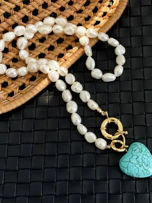 欧美轻奢小众高级感天然淡水珍珠项链独特爱心孔雀石锁骨链名媛风