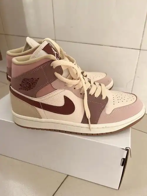 aj1红豆奶茶