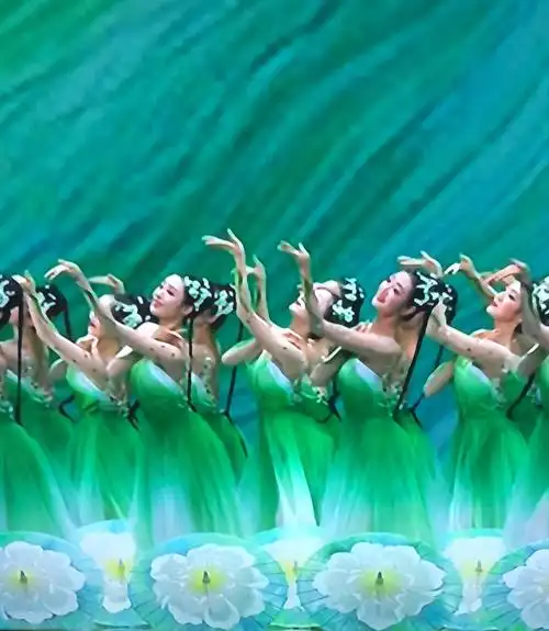 2021春晚选录 写美篇开场舞:吉星高照 注: 模屏观看视频效果更佳 舞蹈