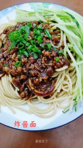 家庭版炸酱面