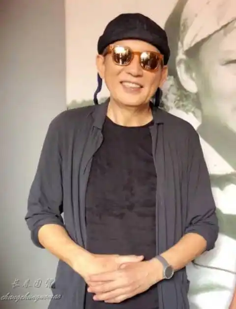 "琼瑶经典男主"秦汉72岁近照曝光 风度翩翩帅气依旧